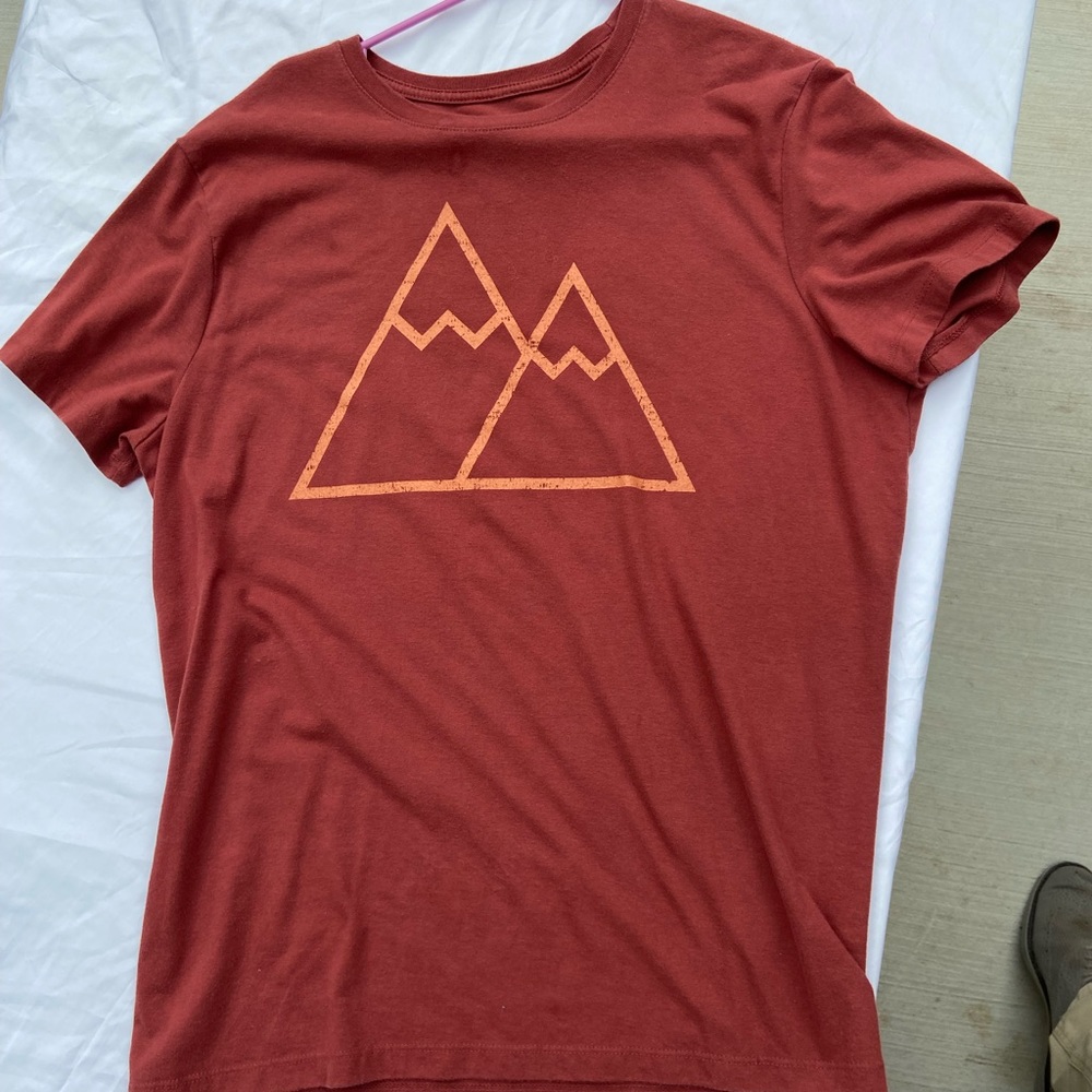 Men’s large Tshirt